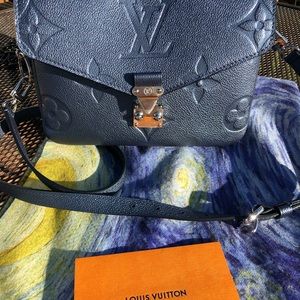 Louis Vuitton Pochette Métis